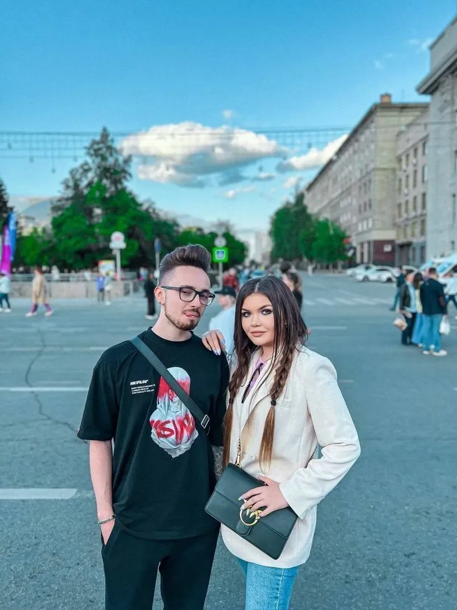 Катюха и её крутой перец Катюха и её крутой перец