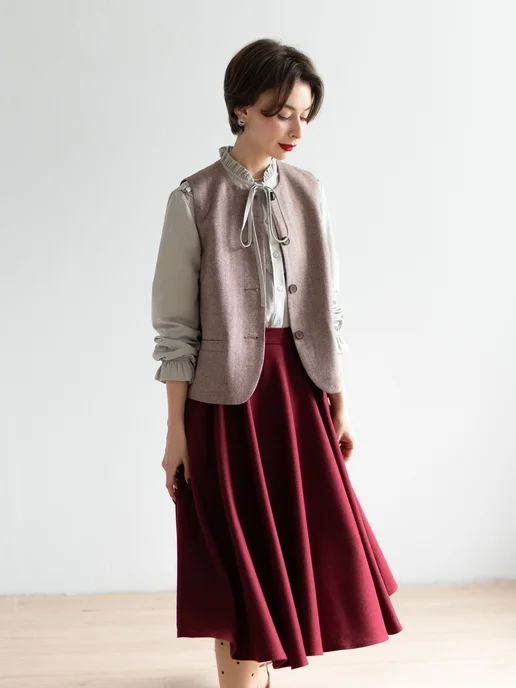 Үстел астындағы юбка астына қарау бейне