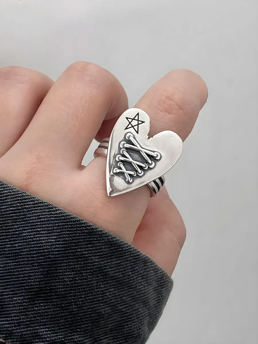 Разъемное винтажное готическое ретро кольцо Lacing Heart