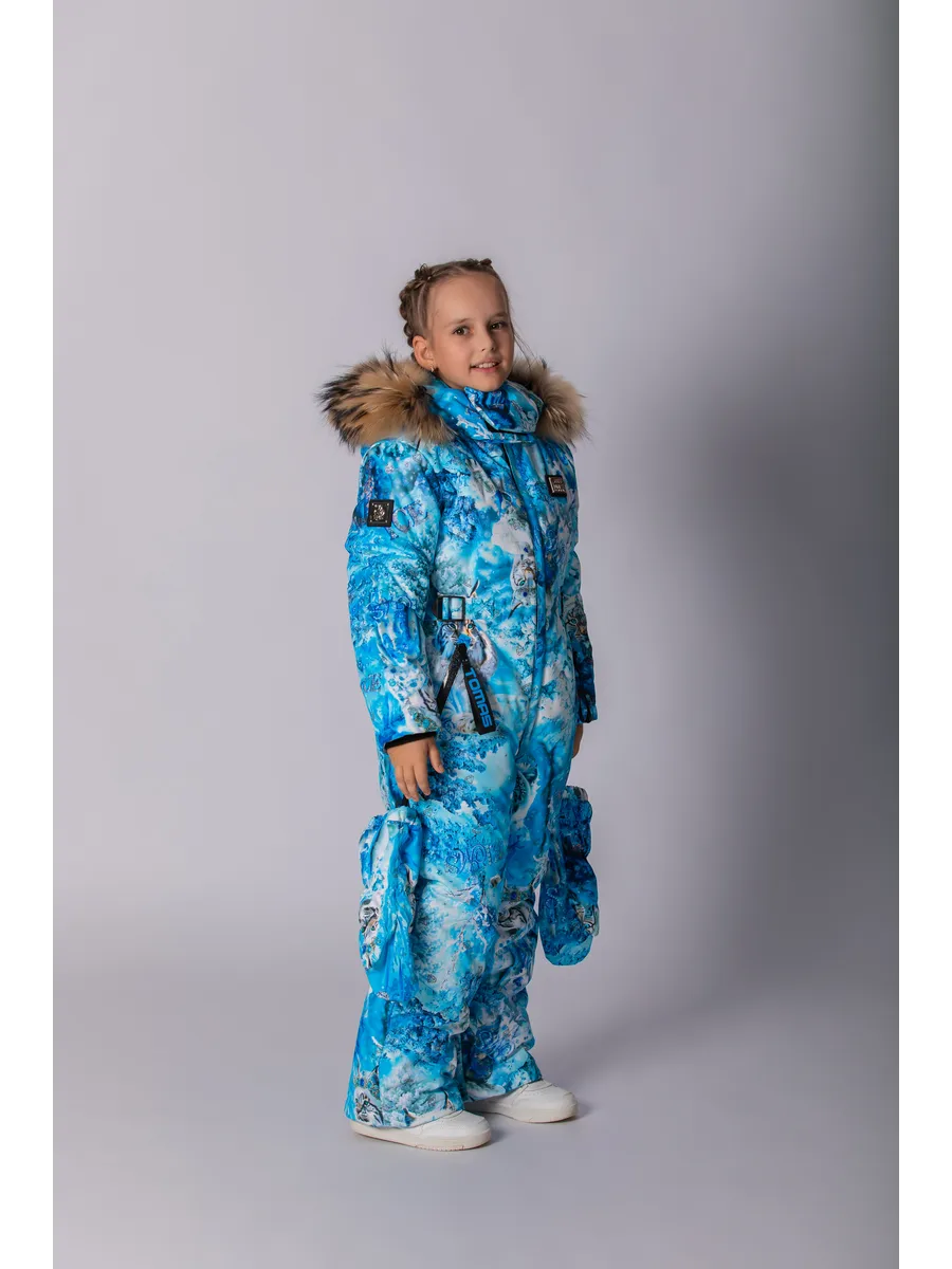 Зимний слитный комбинезон мембрана с натуральной опушкой