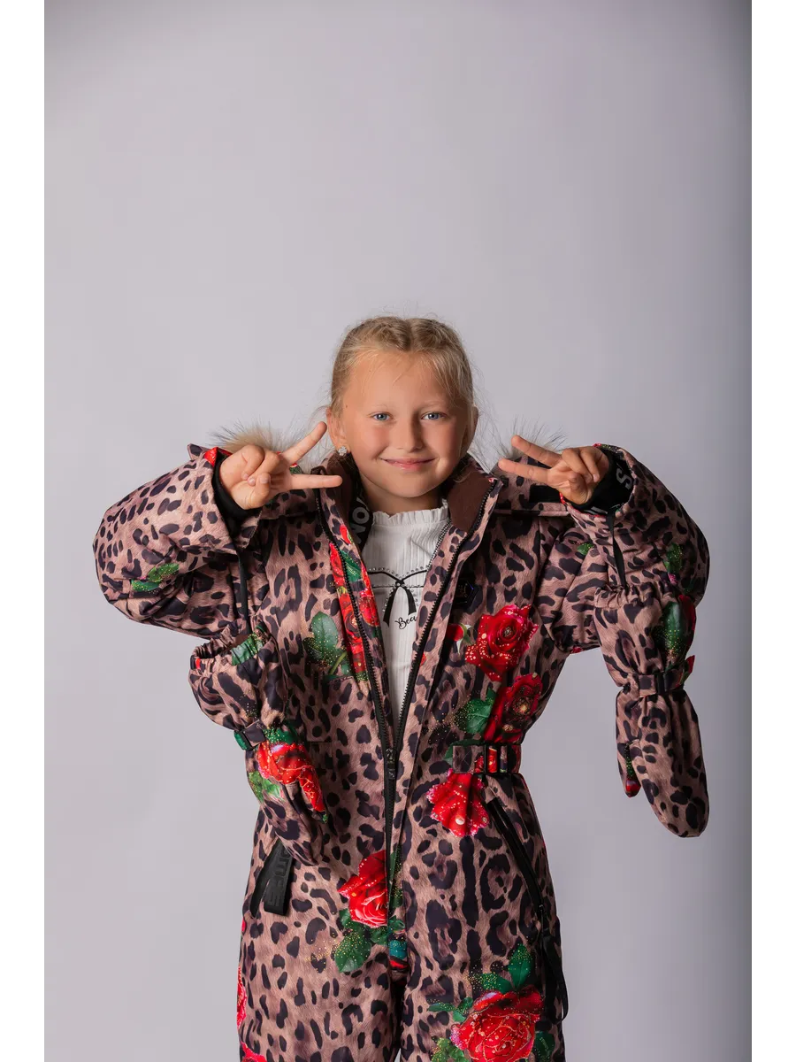 Зимний слитный комбинезон мембрана с натуральной опушкой